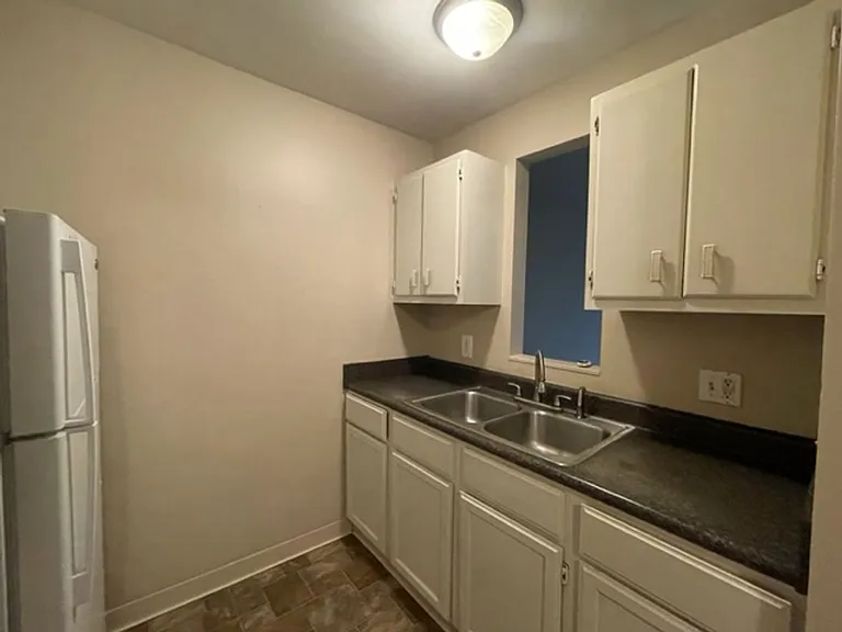 Oak Valley Apartments — Photo 41