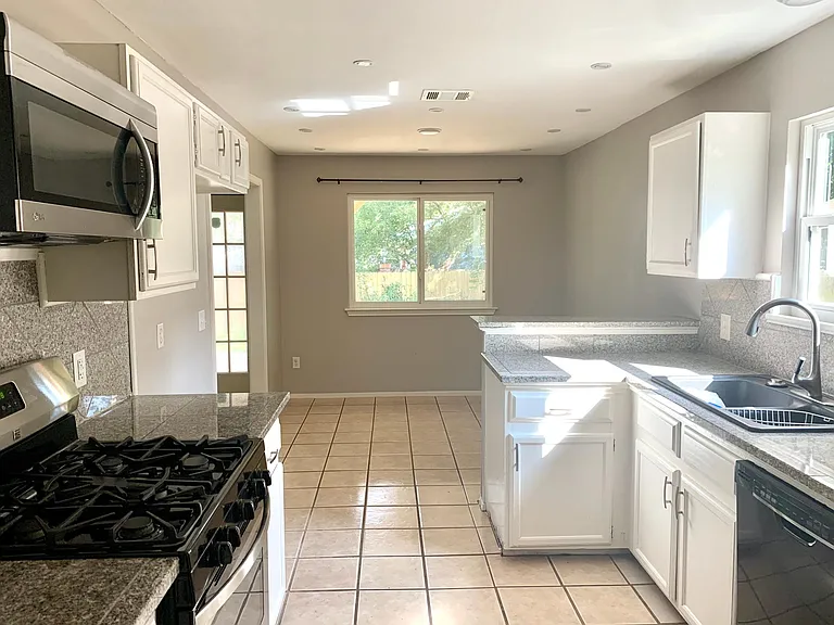 Kitchen; breakfast area