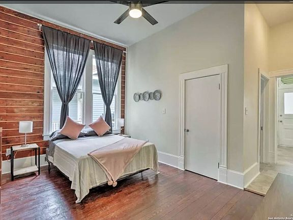 5th image of 133 Carolina St