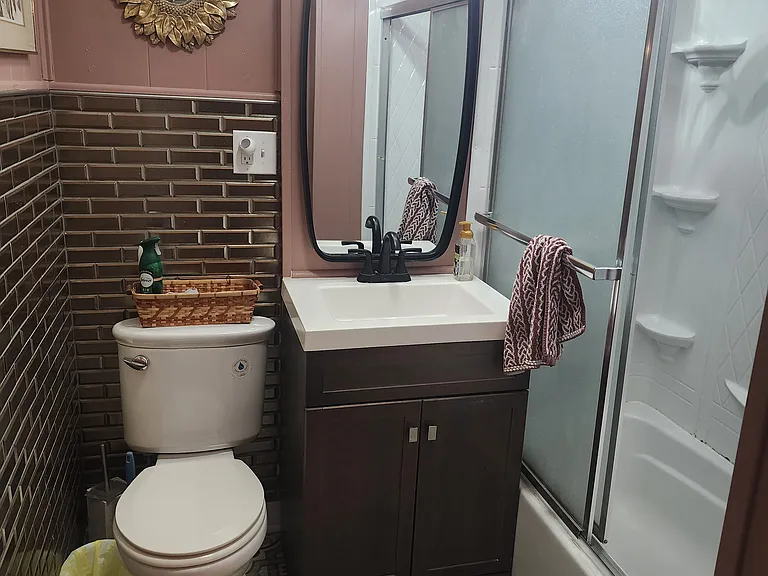 731 Bluff St — Photo 5