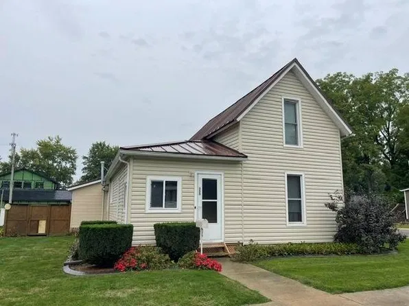 355 W Lincoln St, Nappanee, IN 46550