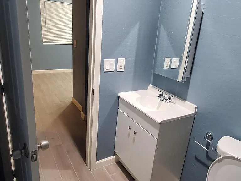 1146 W Apache St #2 — Photo 2