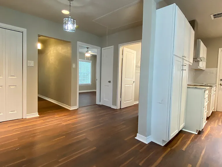 2118 Burnet St — Photo 15
