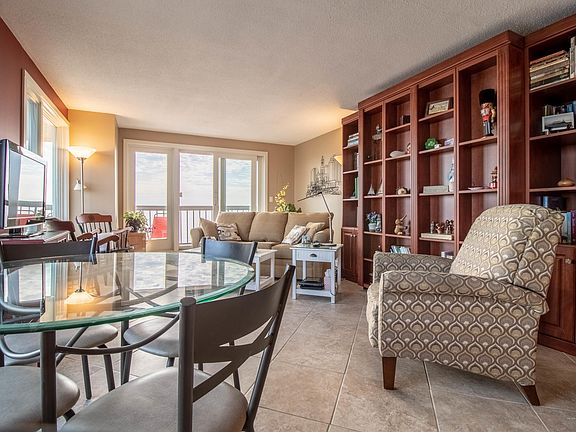 4th image of 1 Seacliff Ave APT 5A