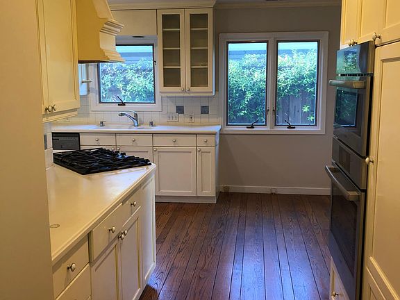 5th image of 213 Lexington Dr