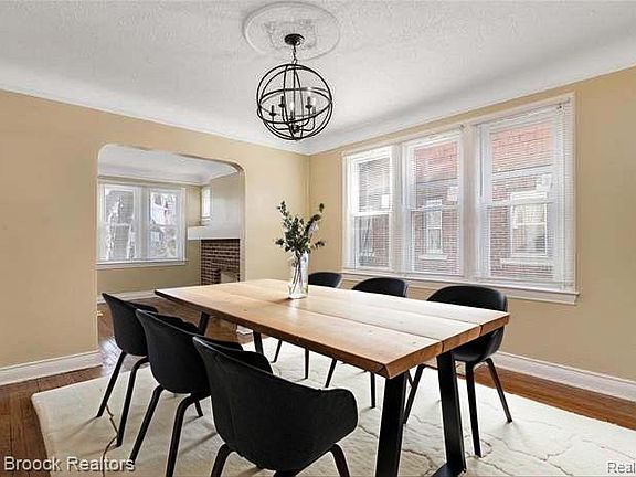 3rd image of 6127 Grayton St
