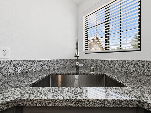 5th image of 7441 Auburn Oaks Ct APT P