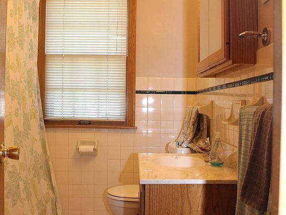 5th image of 5721 Sheridan Ave S