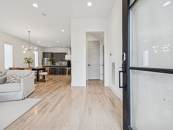 3rd image of 1403 10th Ave N #A