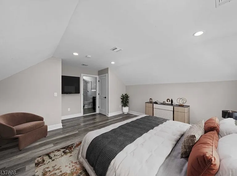 21 Valley Ave — Photo 10
