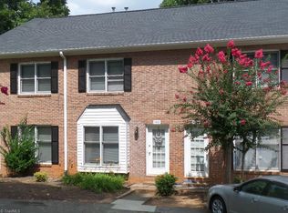 1445 King Charles Dr, Clemmons, NC 27012