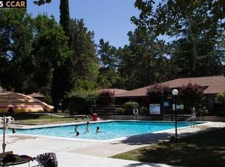 5484 Roundtree Dr APT B, Concord, CA 94521