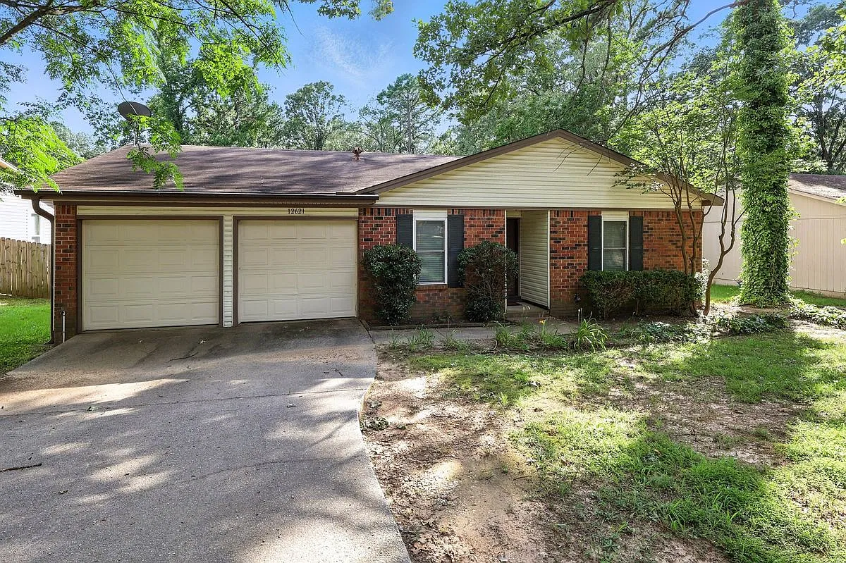 3 bed, 2.0 bath, 1366 sqft, $1,600 — Photo 1