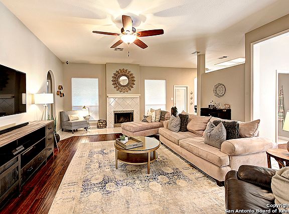 4th image of 17106 Sugar Crest Dr