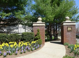 49 Wildflower Ln, Morristown, NJ 07960
