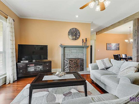 5th image of 10710 Hillwood Ave
