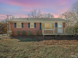 2701 Monterey Park Dr, Gastonia, NC 28054