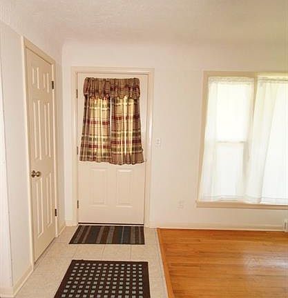 2nd image of 37995 Lorie Blvd