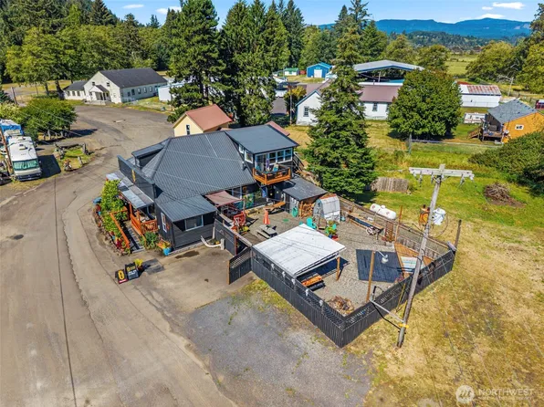 8 Fairgrounds Road, Skamokawa, WA 98647