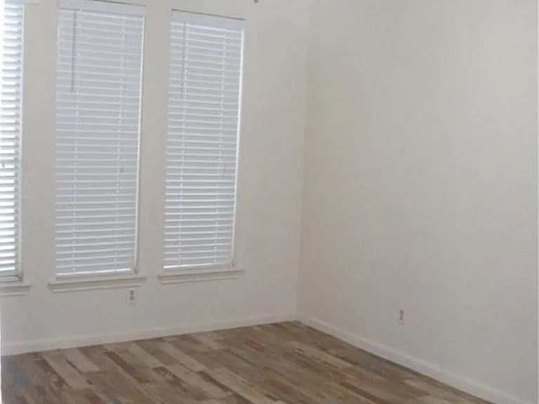 2529 Rio Grande #65 — Photo 11