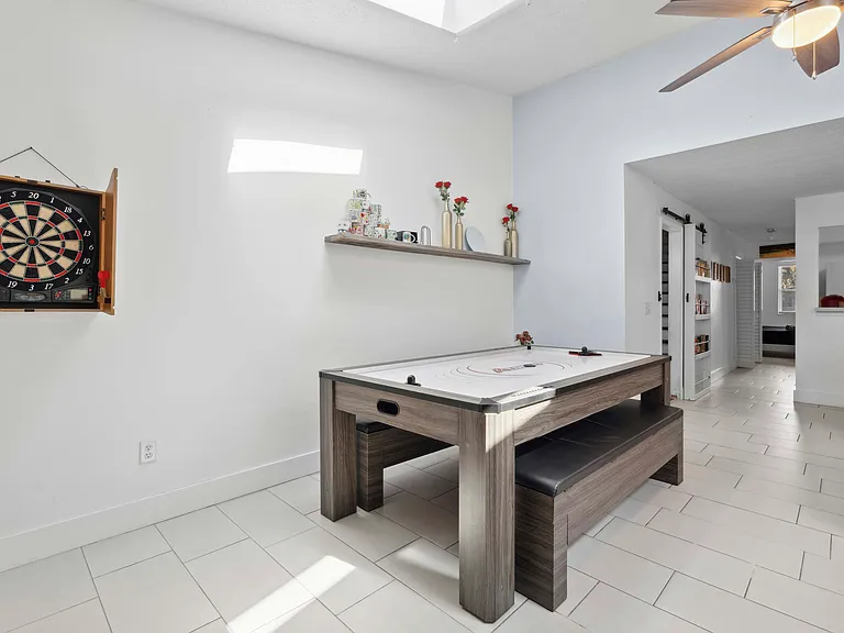 219 Arricola Ave #B — Photo 22