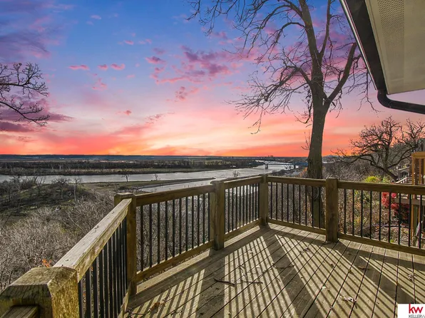 10205 N 29th Ct, Omaha, NE 68112