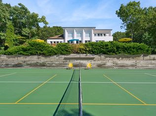 190 Bridies Path, Southampton, NY 11968