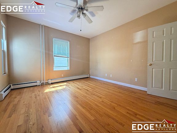 4th image of 32 Harriet St