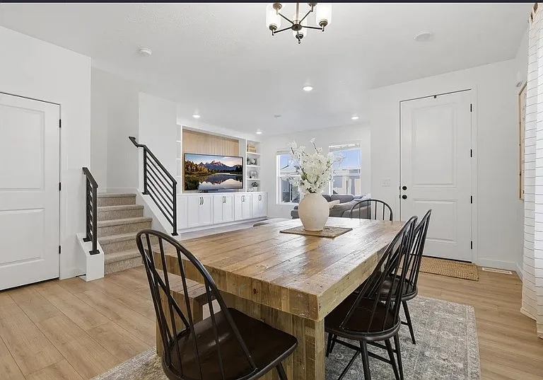 9747 N Ashgrove Ln — Photo 12