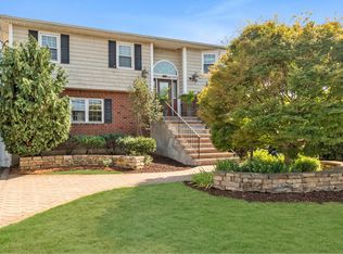 2486 Inglewood St, East Meadow, NY 11554