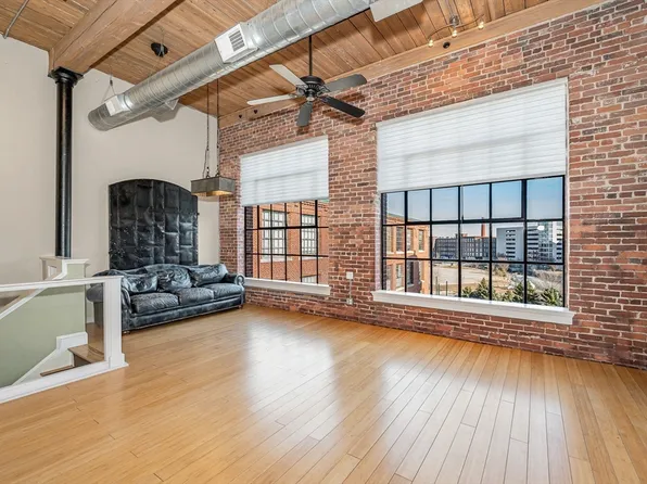 491 Dutton St Unit 512, Lowell, MA 01854