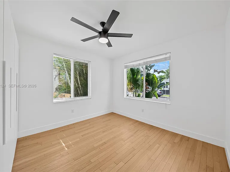 565 NW 44th St — Photo 13