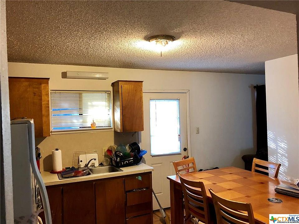 1st image of 1407 W Avenue D