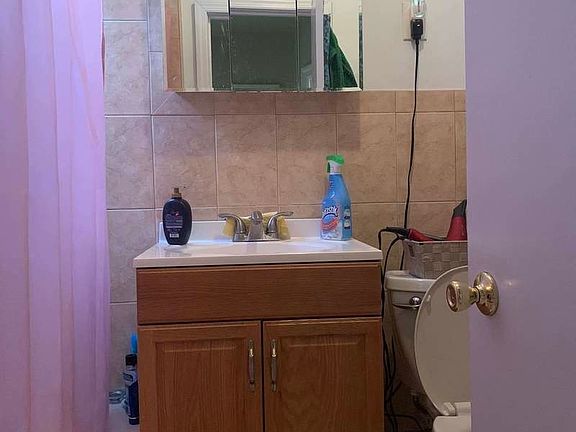 5th image of 21-59 45th St #2R