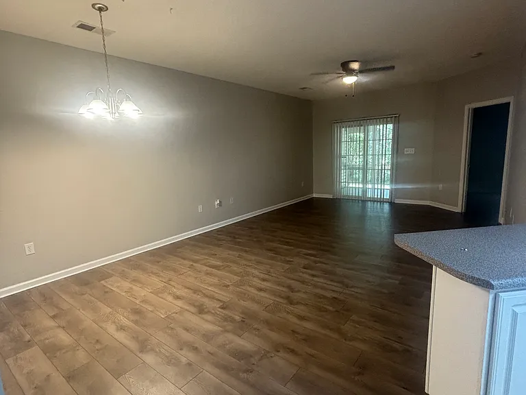 110 Lazy Willow Ln — Photo 9