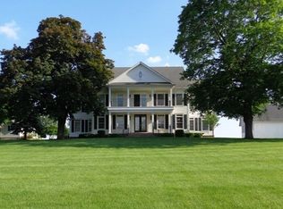 42W321 Hughes Rd, Elburn, IL 60119