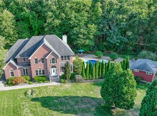 18 Paddock Knl, Lagrangeville, NY 12540