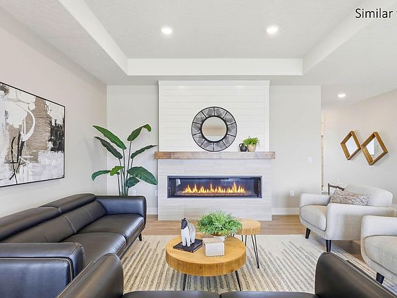 4th image of 987 Miraflores Ave