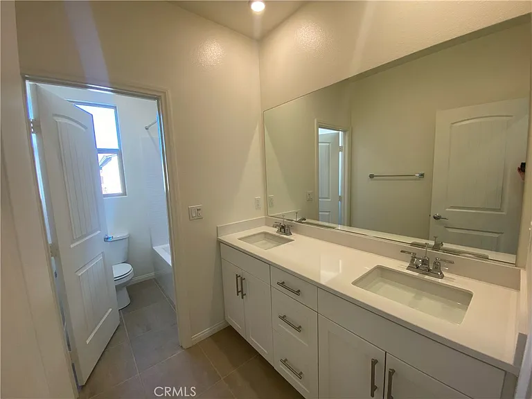 16651 Wyndham Ln #6 — Photo 2