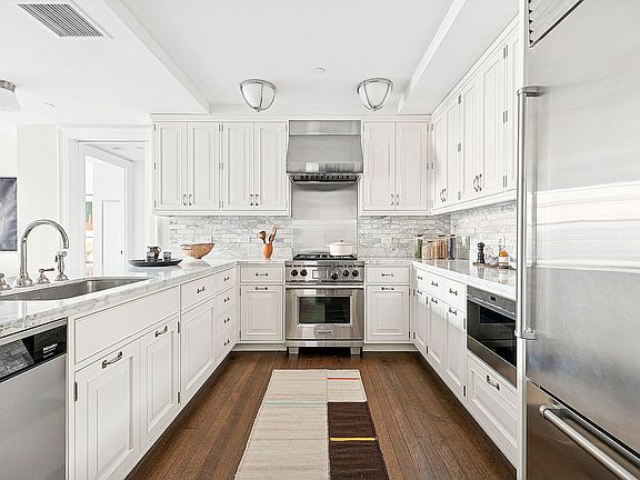 5th image of 160 W 12th St #66