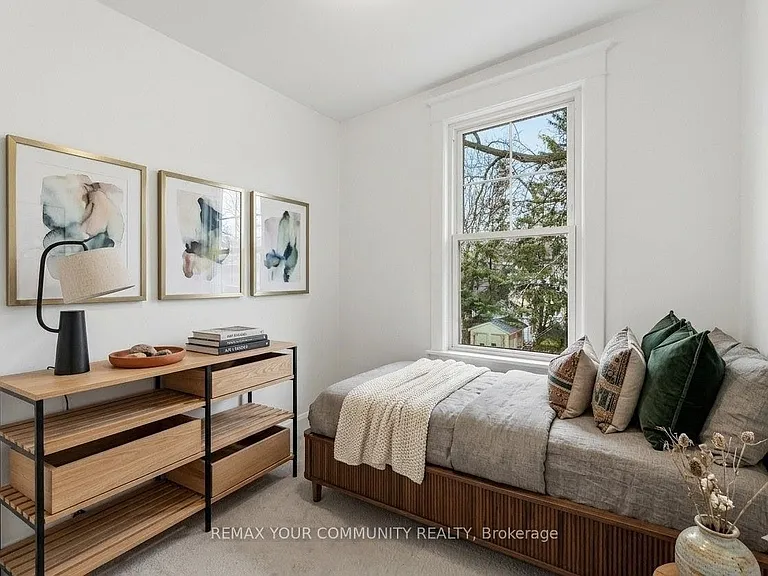 186 Roslin Ave — Photo 7