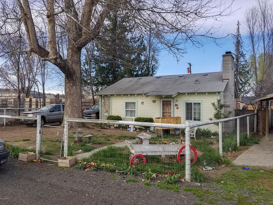 2nd image of 509 E Naches Ave