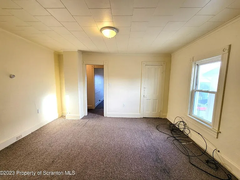 1315 Farr St — Photo 16