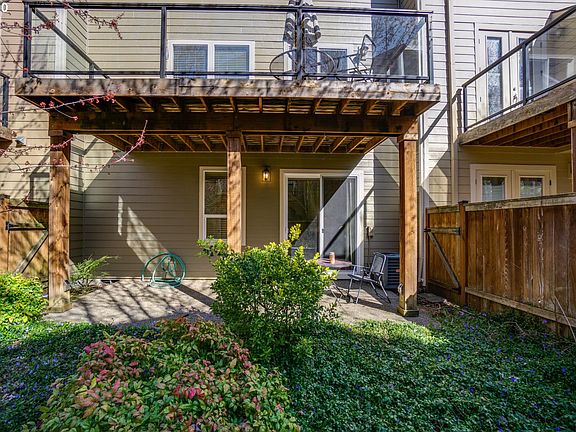 5th image of 10307 NE 5th St