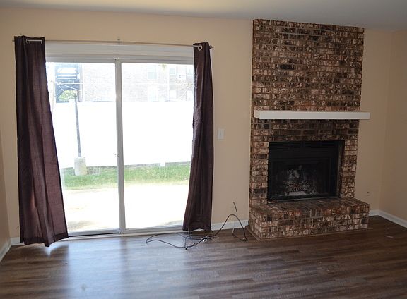 3rd image of 1273 Marywood Ct