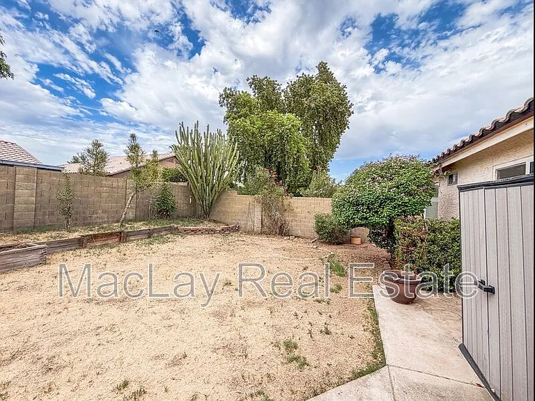 2934 E Blackhawk Dr — Photo 21