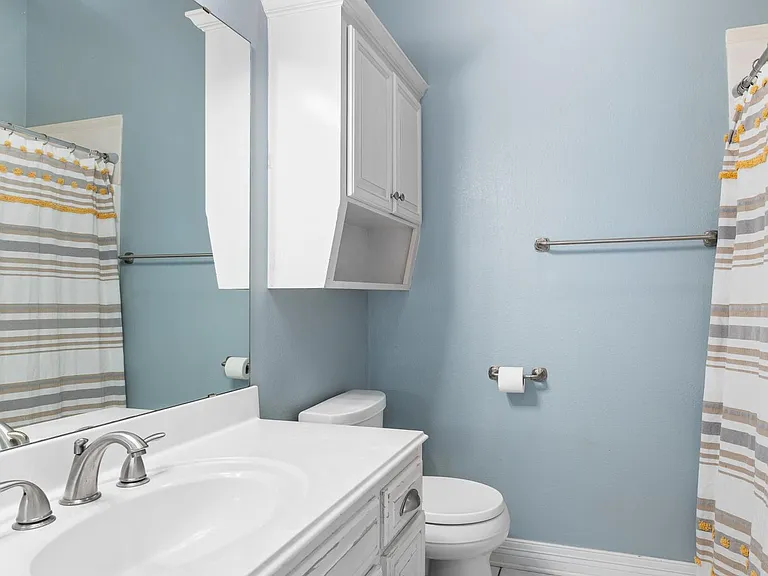 106 Olive St — Photo 23