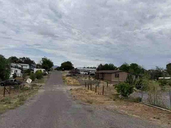 3rd image of 1845 Susan St