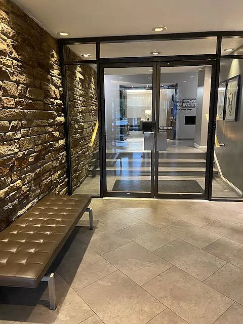 2 bed, 1152 sqft, $2,400 — Photo 3