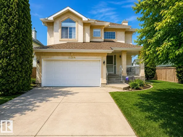 11704 11th Ave NW, Edmonton, AB T6J 7C3